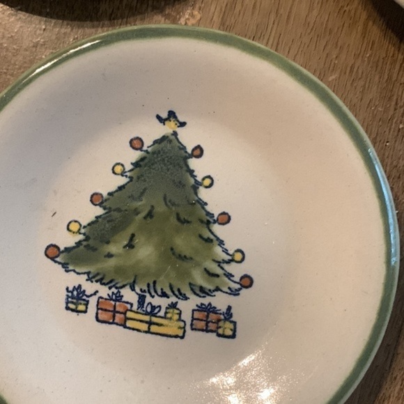 Vintage Louisville Stoneware Christmas Tree Plates – Set of 3 - Picture 5 of 5